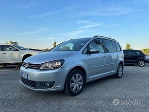 VOLKSWAGEN Touran Business 2012