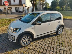 Volkswagen up! 1.0 75 CV 5p. cross up! ASG