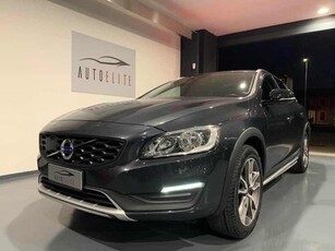 2017 VOLVO V60 Cross Country