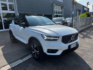 2018 VOLVO XC40