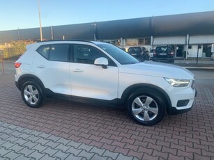 2020 VOLVO XC40