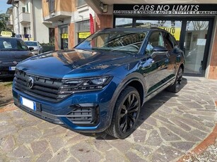 2022 VOLKSWAGEN Touareg