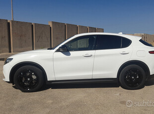 Alfa Romeo Stelvio Q4 210cv