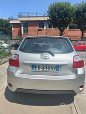 Auris 5 porte 1.6 benzina manuale euro 5