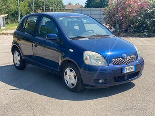 Neopatentati Toyota Yaris 1.0i 16V cat 5 porte Sol