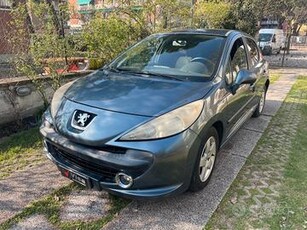 Peugeot 207 1.4 8V 75CV 5p. X Line