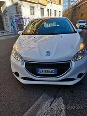 Peugeot 208 - 2014