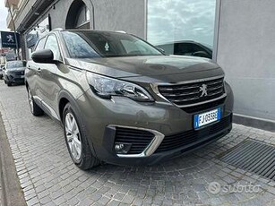 PEUGEOT 5008 120cv Bhdi Active