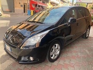 Peugeot 5008 1.6 HDi 115CV Business