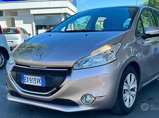 Peugeot.208.del snno 2015.bnzina.e.g.p.l
