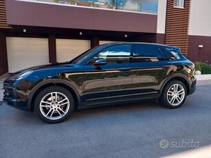 Porsche Cayenne 3.0 V6 Restyling tua a € 312 mese