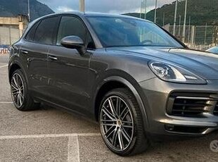 PORSCHE Cayenne 3.0 V6 twin-turbo 340 CV