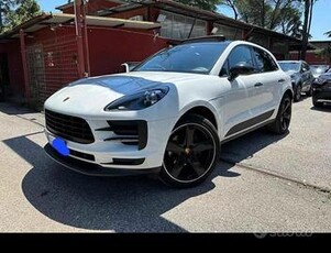 PORSCHE Macan - 2021