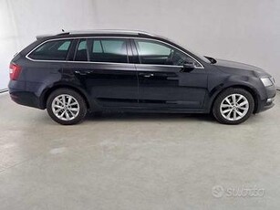 SKODA OCTAVIA WAGON 1.6 TDI CR DSG Executive