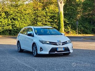 Toyota Auris 1.8 Hybrid Active Plus 2013-E5B Autom