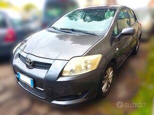 TOYOTA Auris - 2009