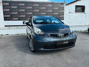 Toyota Aygo 1.0 12V VVT-i 5 porte Sol