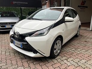 Toyota Aygo 1.0 VVT-i 69 CV * anche NEOPATENTATI *