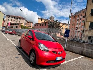 Toyota aygo 5 porte 1.0 benzina neopatentati