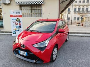 Toyota Aygo Connect 1.0 VVT-i 72 CV 5 porte x-cool