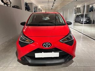 Toyota Aygo Connect 1.0 VVT-i 72 CV 5 porte x-play