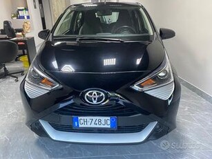 Toyota Aygo Connect 1.0 VVT-i 72CV 5 porte x-busin