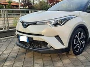 TOYOTA C-HR 2.0 Hybrid E-CVT STYLE