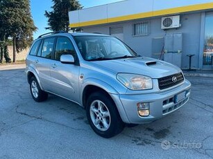 TOYOTA RAV 4 2.0 D 2003 12 MESI DI GARANZIA