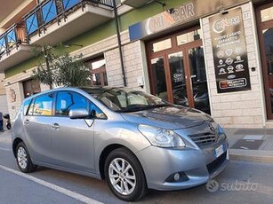 Toyota Verso 2.0 D Luxury 126CV 7 POSTI TETTO