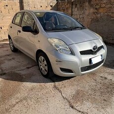 Toyota Yaris 1.0 5 porte