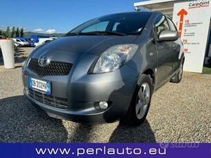 TOYOTA Yaris 1.0 5 porte Sol