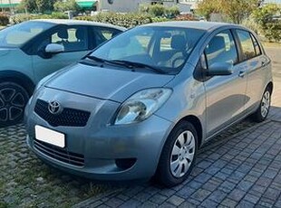 Toyota Yaris 1.0 5 porte Sol