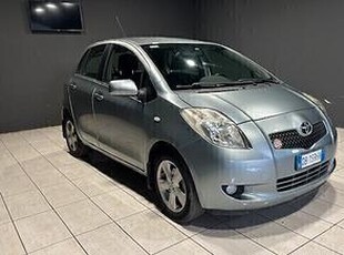 Toyota Yaris 1.0 Benzina Ideale Neopatentati