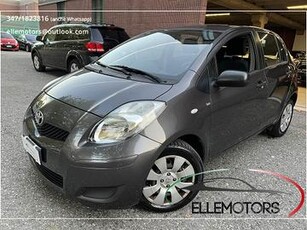 Toyota Yaris 1.3 (dual) Sol c/vsc+trc 5p m-mt AUTO