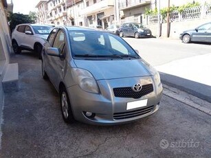 Toyota Yaris 1.4 D-4D 90CV 5 porte Sol (FINANZIABI