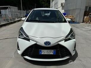 TOYOTA YARIS 1.5 HYBRID NEOPATENTATI