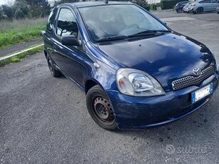 TOYOTA Yaris - 2002 benzina neopatentati