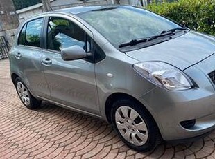 TOYOTA Yaris - 2006