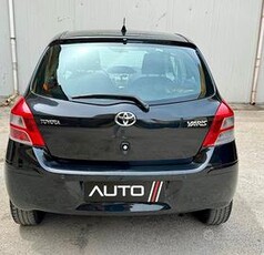 Toyota yaris 2012