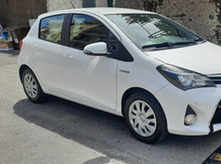 Toyota yaris hybrid 1.5