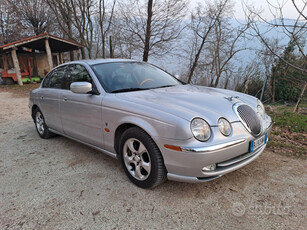 Usato 2000 Jaguar S-Type 3.0 Benzin 240 CV (7.500 €)