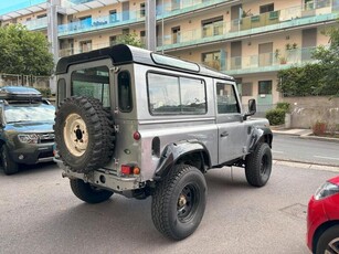 Usato 2001 Land Rover Defender 2.5 Diesel 122 CV (10.500 €)