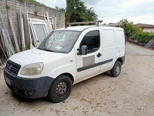 Usato 2002 Fiat Doblò Diesel (1.500 €)