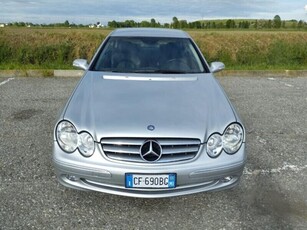 Usato 2003 Mercedes 240 2.6 Benzin 170 CV (8.990 €)