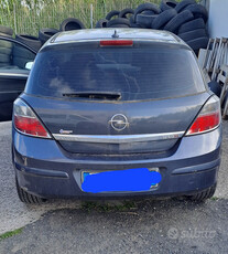 Usato 2008 Opel Astra 1.2 Diesel 90 CV (3.000 €)