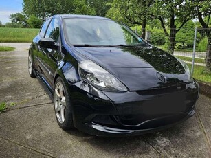 Usato 2011 Renault Clio R.S. 2.0 Benzin 200 CV (14.900 €)