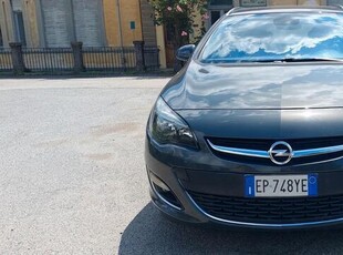 Usato 2012 Opel Astra 1.7 Diesel 131 CV (5.600 €)