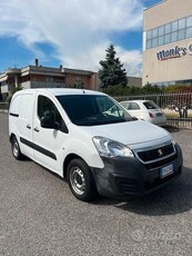 Usato 2017 Peugeot Partner 1.6 Diesel 98 CV (10.500 €)