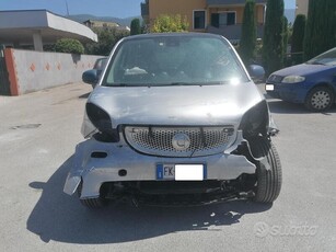 Usato 2017 Smart ForTwo Coupé 0.9 Benzin 90 CV (7.900 €)