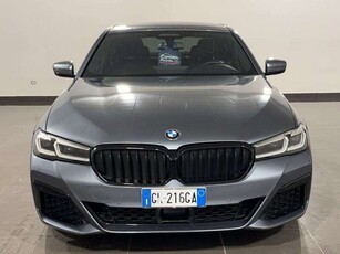 Usato 2022 BMW 520 2.0 El_Diesel 190 CV (41.990 €)